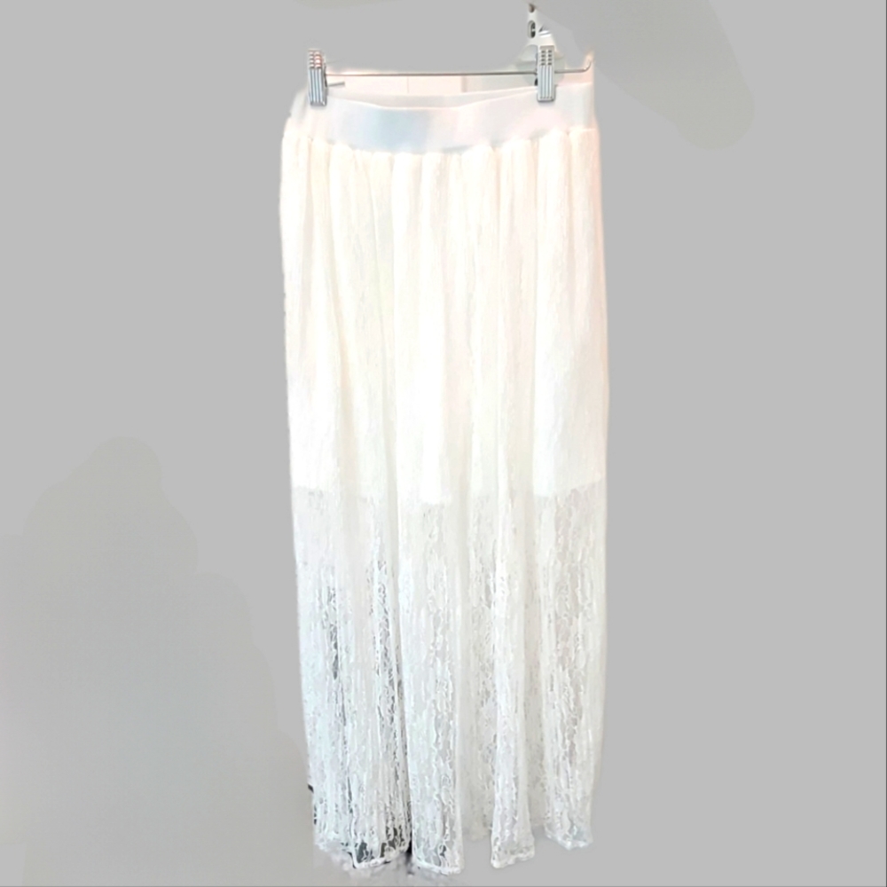 NWOT Sweewe paris S/M white lace maxi skirt with half slip